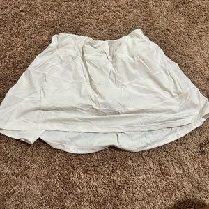Lululemon pace rival mid rise skirt